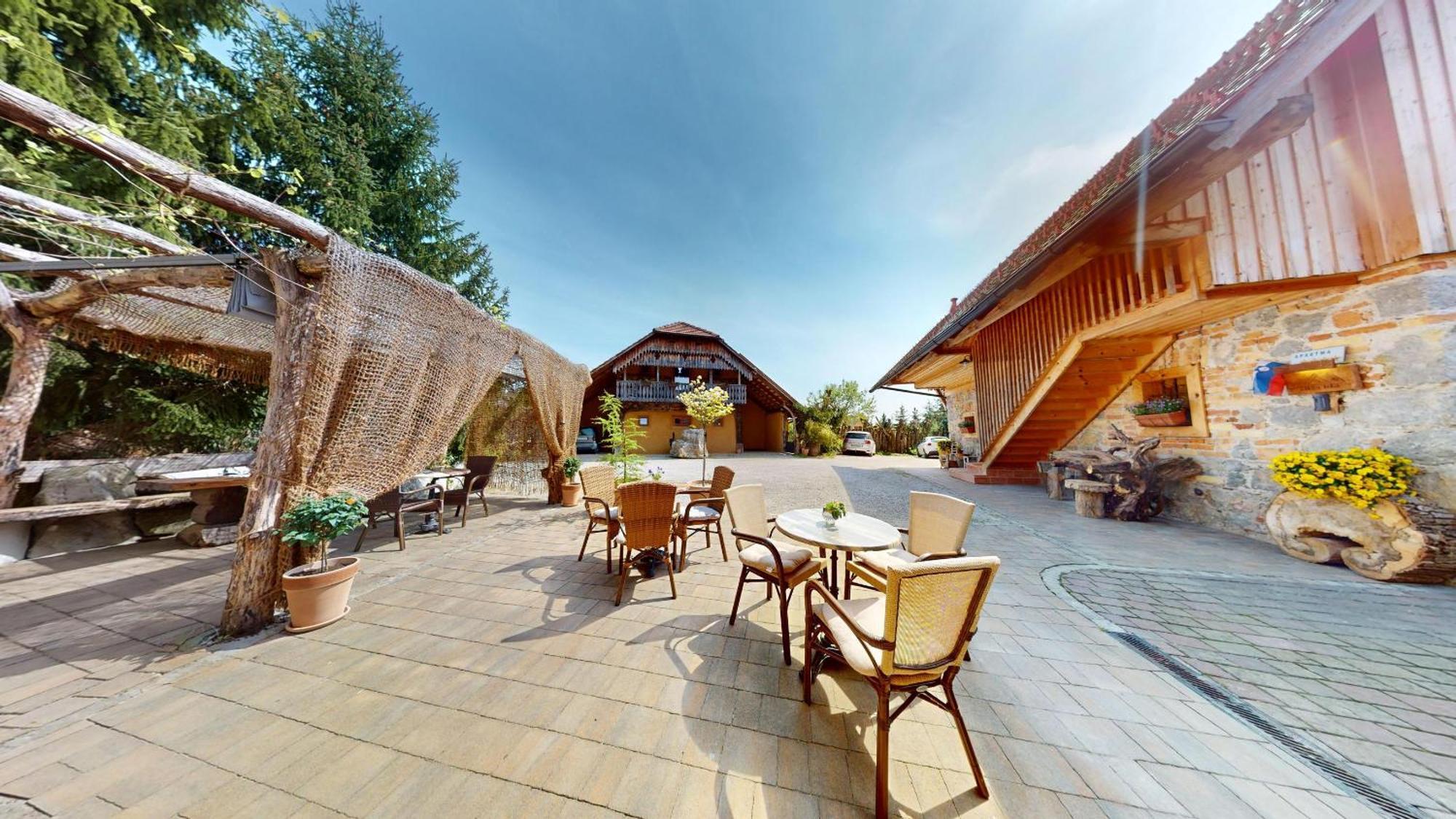 Resort Hisa Ida - Apartments With Hot Tub And Sauna Ivancna Gorica Екстериор снимка