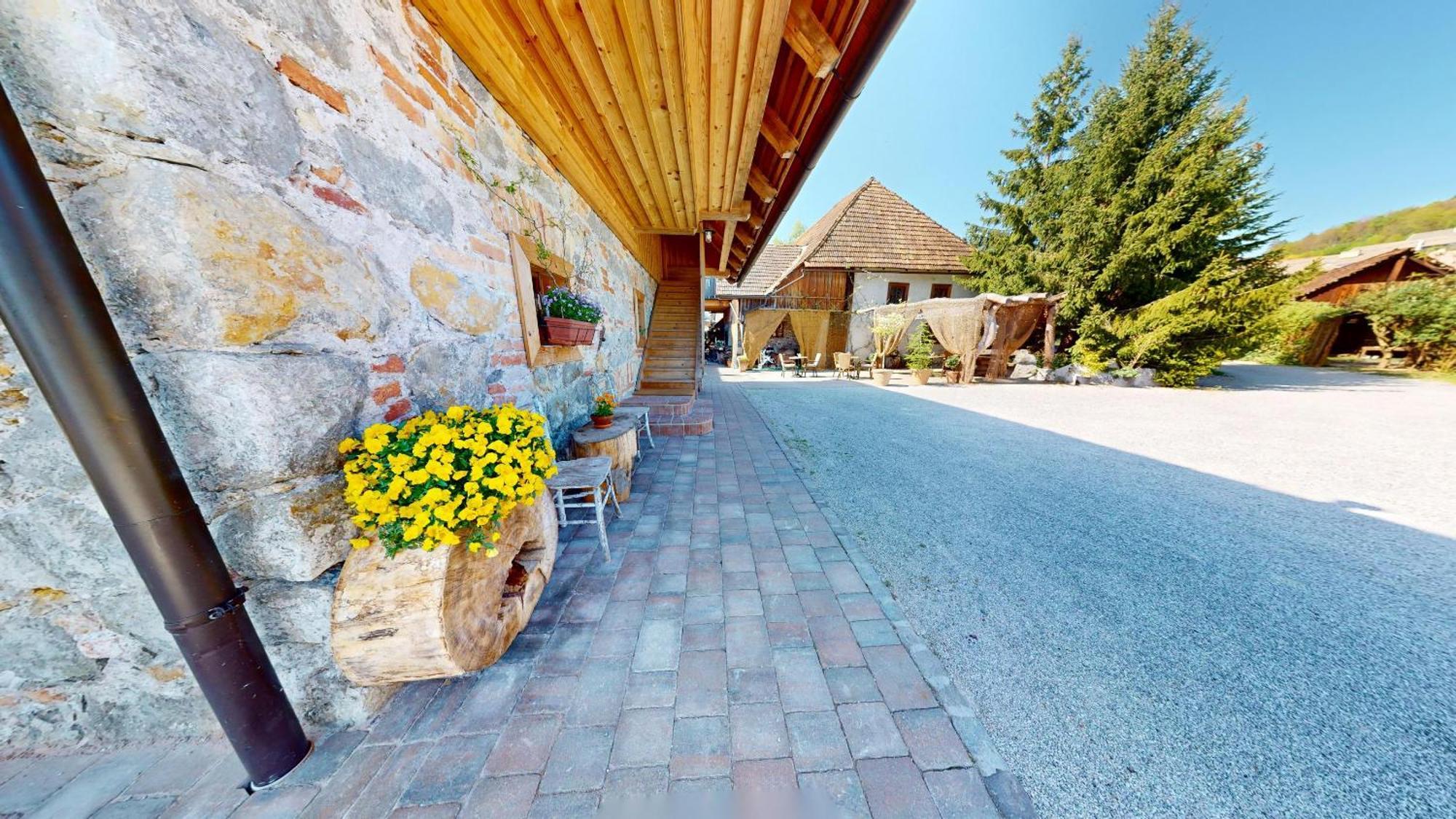 Resort Hisa Ida - Apartments With Hot Tub And Sauna Ivancna Gorica Стая снимка