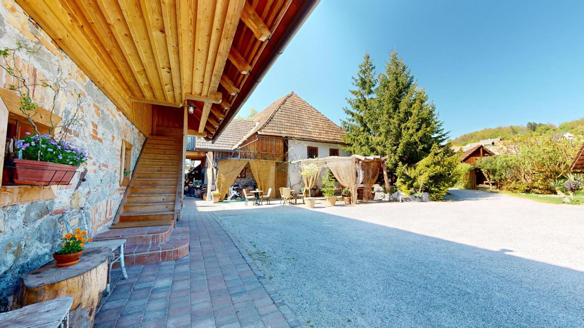 Resort Hisa Ida - Apartments With Hot Tub And Sauna Ivancna Gorica Стая снимка