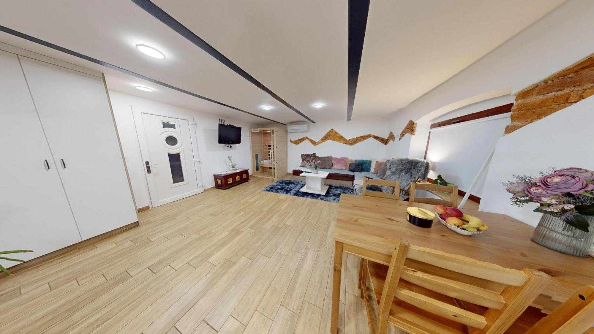 Resort Hisa Ida - Apartments With Hot Tub And Sauna Ivancna Gorica Стая снимка